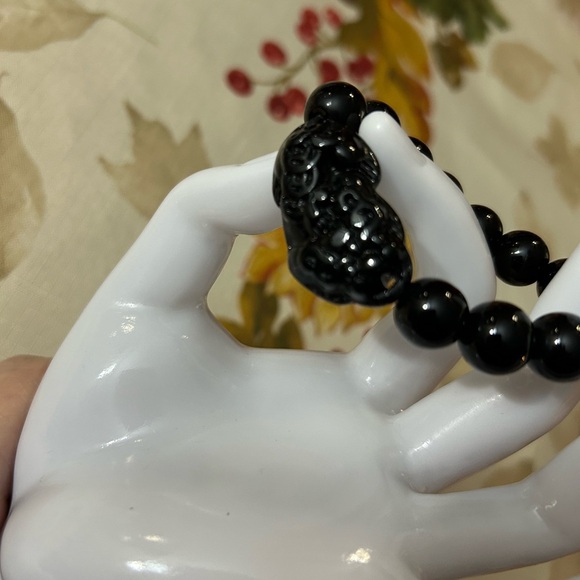 Lucky Bracelet with Obsidian Stone and Pixiu - Picture 6 of 6